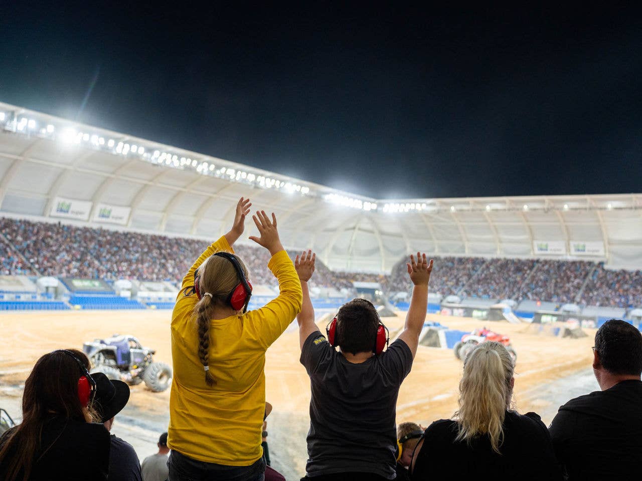 Monster Jam - Evening, Kids cheering